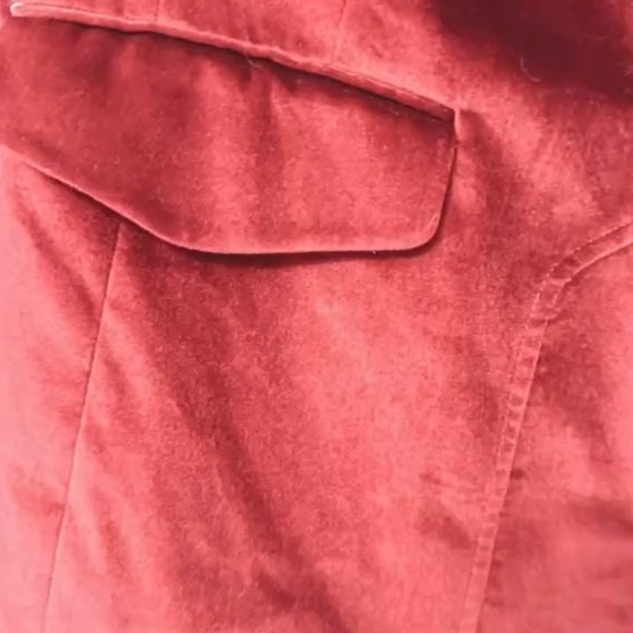 Elegant Velvet Blazer and Pants in Rich Burgundy - Picture 7 of 8